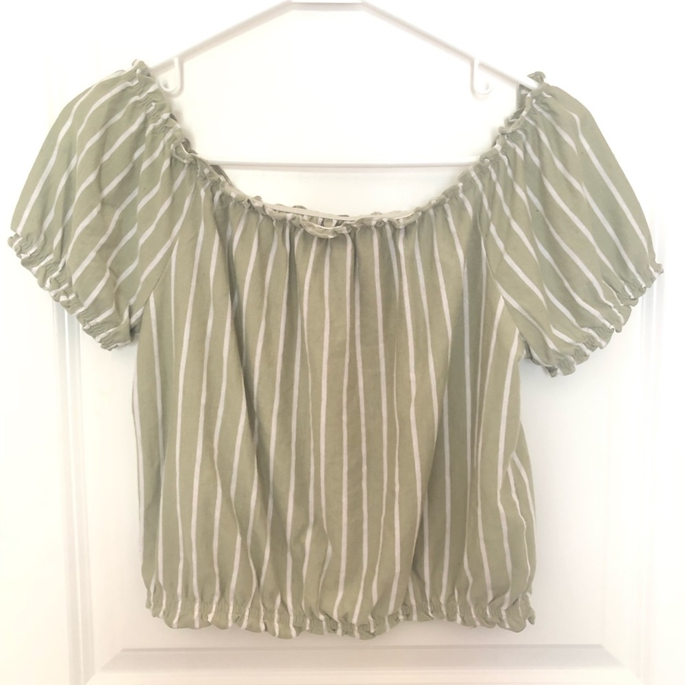 AE off the shoulder crop top